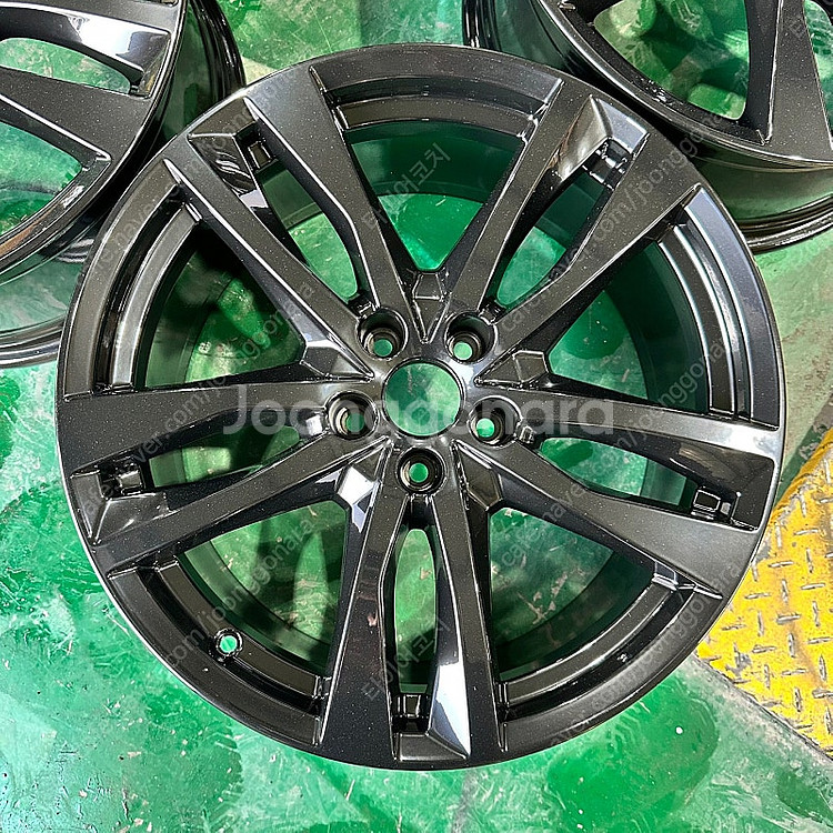 19인치 아우디 A6(C8) 프리미어 45TDI 유광블...--2