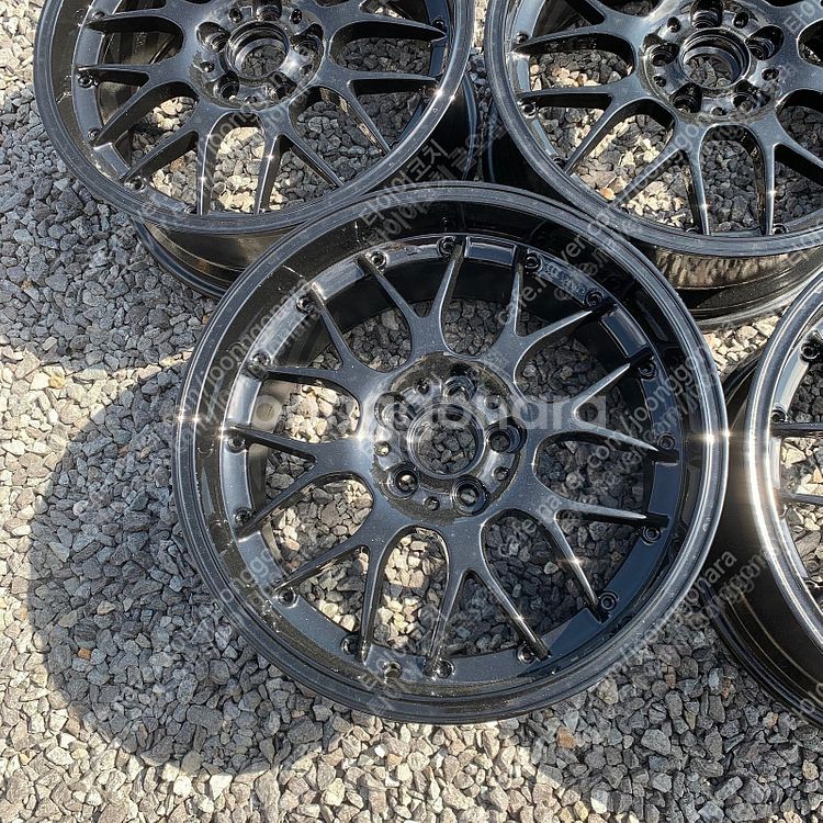 18인치 BBS CHR.st 유광블랙 대만산 중고휠 1...--2