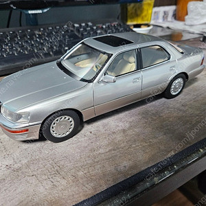 1:18 샤오광 렉서스 LS400 다이캐스트