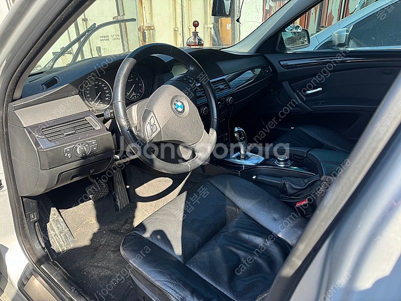 BMW E60 528i 후기형 부품차 각개합니다 뒷범퍼...--2