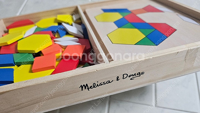 멜리사앤더그 원목패턴 모자이크--1