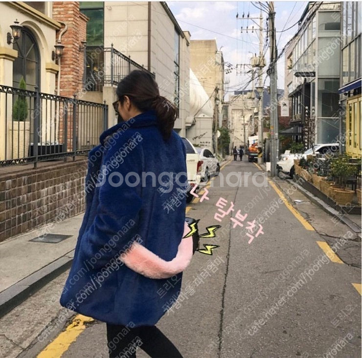 르꼬르망 에코퍼 페이크퍼 코트 팔아요--1