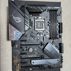 STRIX Z390-F GAMING 메인보드