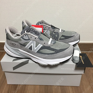 <새상품> 뉴발란스 990 V6 (M990GL6) 그레이 265mm 저렴하게 판매합니다.