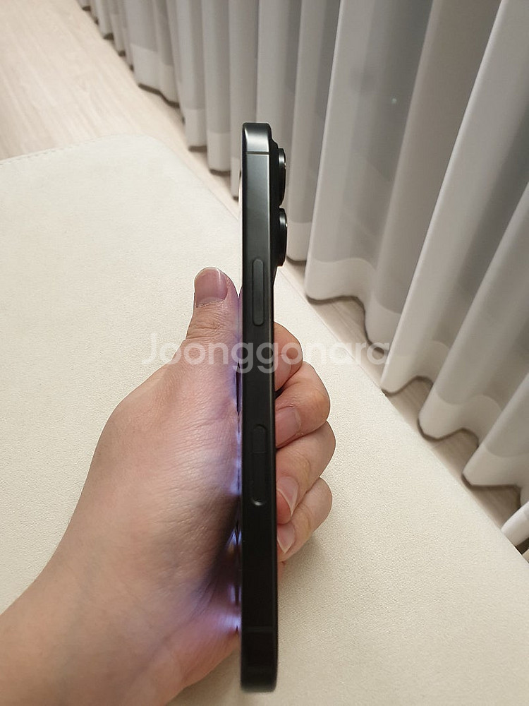 아이폰 16pro 128GB 블랙티타늄 판매합니다--5