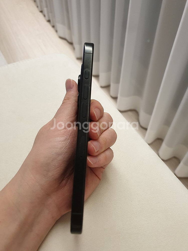 아이폰 16pro 128GB 블랙티타늄 판매합니다--6