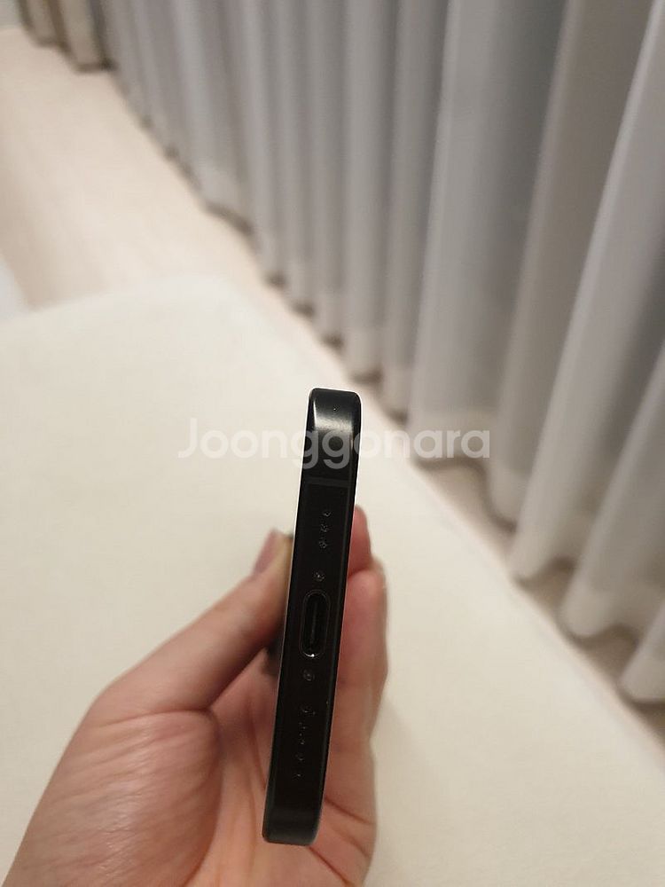 아이폰 16pro 128GB 블랙티타늄 판매합니다--7