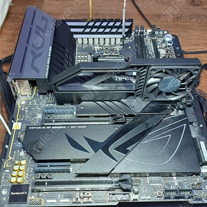 ASUS ROG MAXIMUS Z790 APEX ENCORE 메인보드