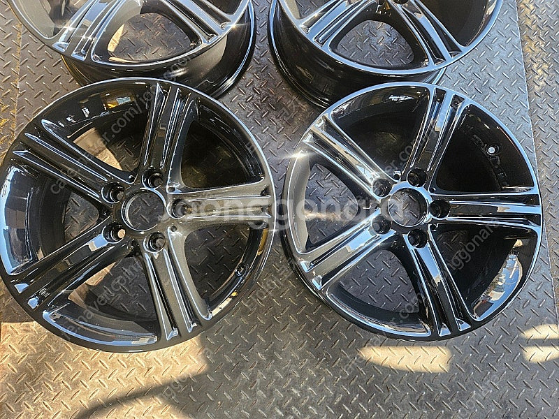 17인치 BMW F30 3시리즈 유광블랙 네비팩 순정휠...--2