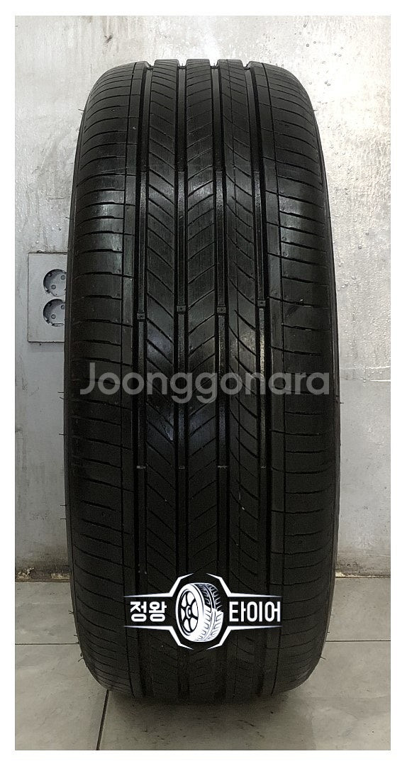 중고타이어 한국타이어 벤투스 S2AS 225/55R17...--0