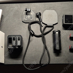 오즈모 액션 5 프로 스탠더드 콤보 / 추가 배터리 / 기타 악세서리 일괄 판매합니다.