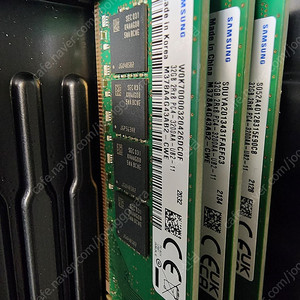 삼성램 ddr4 32g 32gb 램 팝니다.