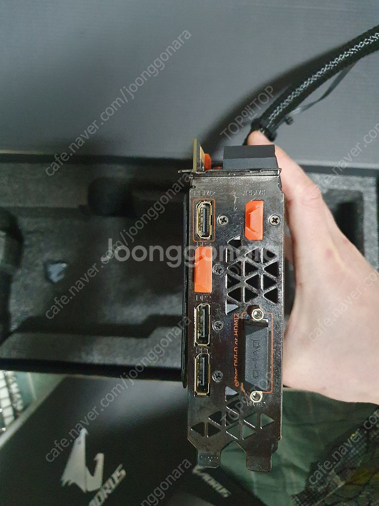 AOROUS XTREME EDITION 1080 Ti Waterforce--2