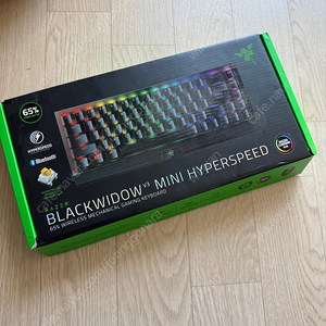 [새상품] 레이저 BLACKWIDOW V3 MINI HYPERSPEED 텐키리스 한글 판매합니다.