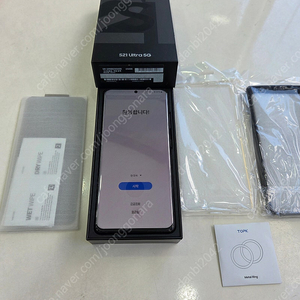 갤럭시 S21울트라 256GB 상태 S급 팝니다.