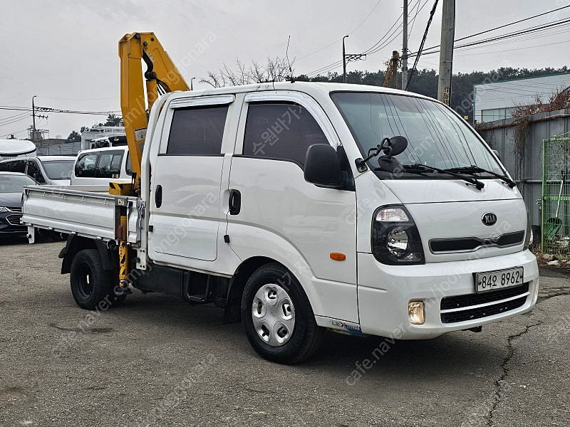 1톤크레인 동해433L 더블캡 13년 유,무선리모컨, 1.6톤인양가능--2