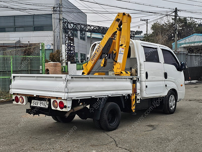 1톤크레인 동해433L 더블캡 13년 유,무선리모컨, 1.6톤인양가능--3