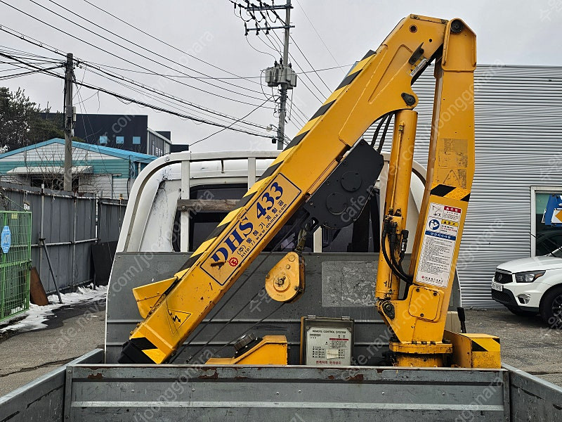 1톤크레인 동해433L 더블캡 13년 유,무선리모컨, 1.6톤인양가능--6