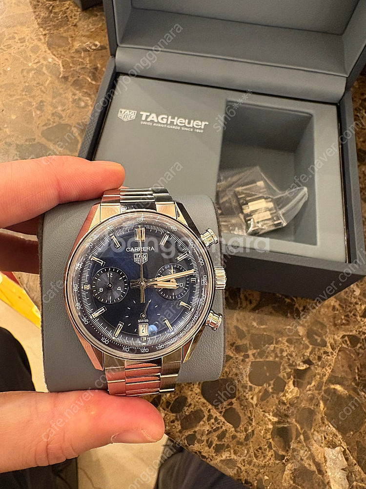 태그호이어 까레라 크로노그래프 글라스 박스 39mm 청--1