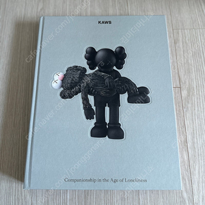 카우스 kaws 아트북 도록