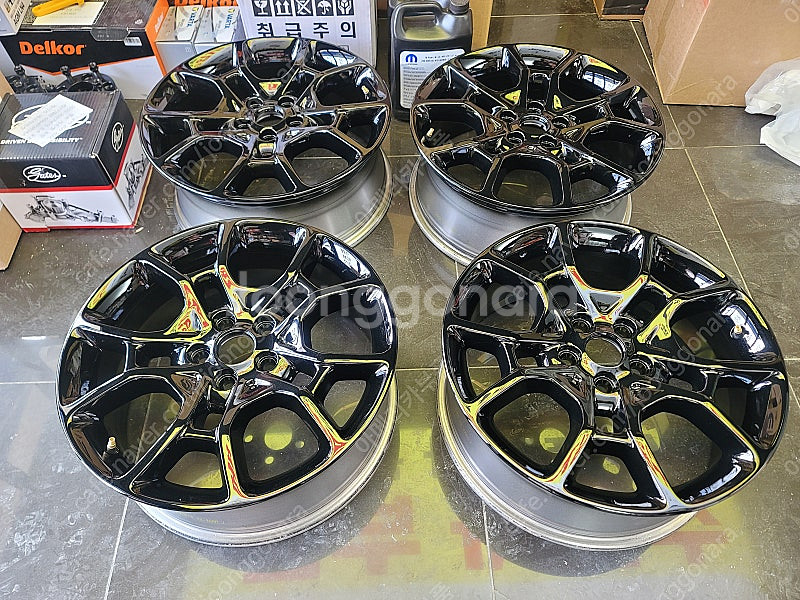 닷지 챌린저 AWD 3.6 4륜 구동 전용 도색휠 팝니다.--1