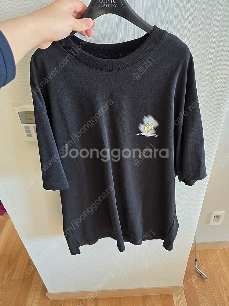 질스튜어트뉴욕 남성 싸이키델릭카 반팔티 새제품 L사이즈...--1