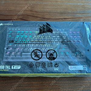 커세어 K70 RGB TKL CHAMPION 적축 팝니다.