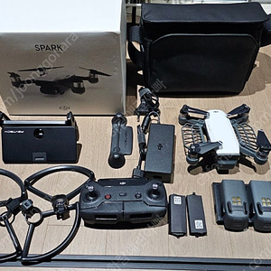 DJI SPARK 플라이모어 콤보 팝니다.