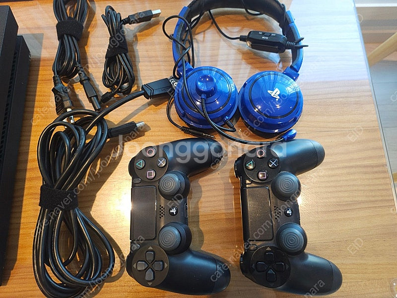 플스4(PS4), 듀얼쇼크 2개, 헤드셋, 게임타이틀 ...--2