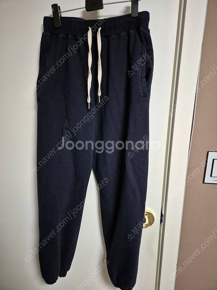 제로 클래식 스웨트팬츠 네이비L사이즈 판매합니다.--0
