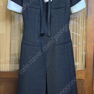 아보아보 드레스 SILK SATIN COLLAR TWEED DRESS 1사이즈 판매합니다.