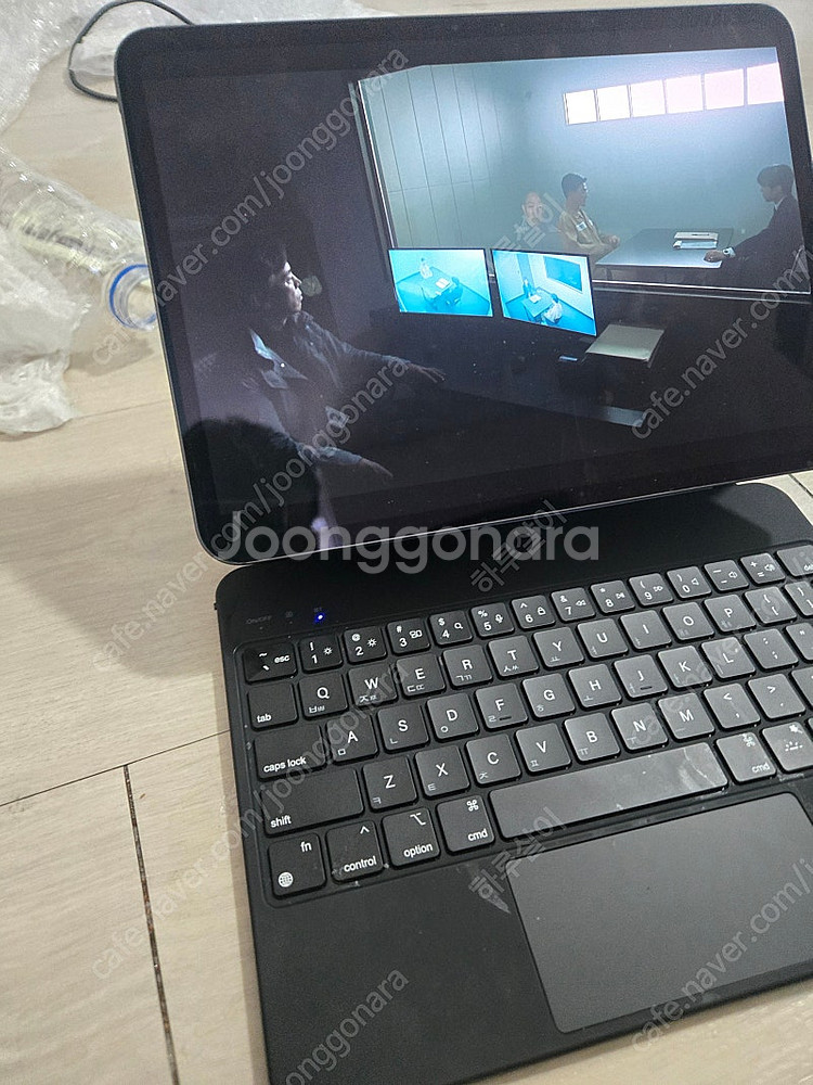 아이패드프로11 m4칩 11인치 와이파이 판매합니다--0