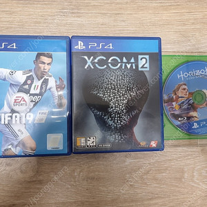 PS4 타이틀 XCOM2, FIFA19, 호라이즌 제로던(케이스없음) 일괄 팝니다.