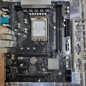 ASRock B660M HDVP D5 메인보드 판매합니다.