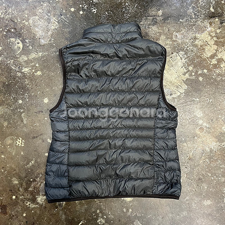 L) 유니클로 울트라 라이트다운 경량 패딩 조끼--2