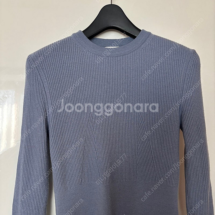 클럽모나코 20년 소라색 울100% 니트 스웨터 올드머니룩 드뮤어룩 출근룩결혼식--1