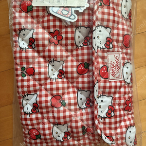 스파오 키티 노트북 파우치 새상품 Spao x Hello Kitty Notebook Pouch Red