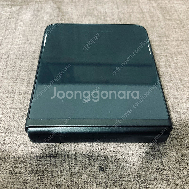 갤럭시 Z플립3 그린 256용량 7만5천원 판매합니다!--5