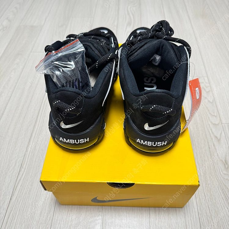 나이키 x 앰부쉬 에어 모어 업템포 로우 판매 이미지
