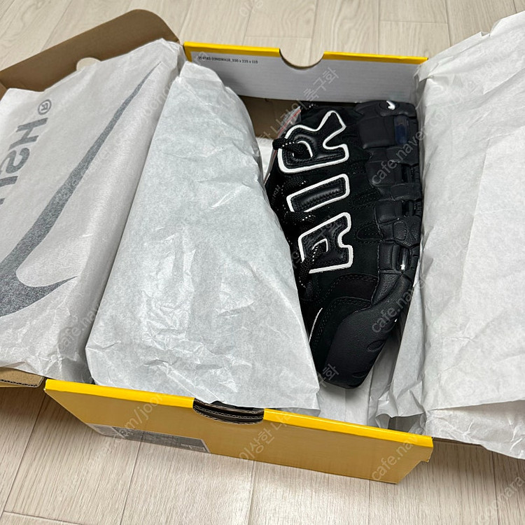 나이키 x 앰부쉬 에어 모어 업템포 로우 판매 이미지