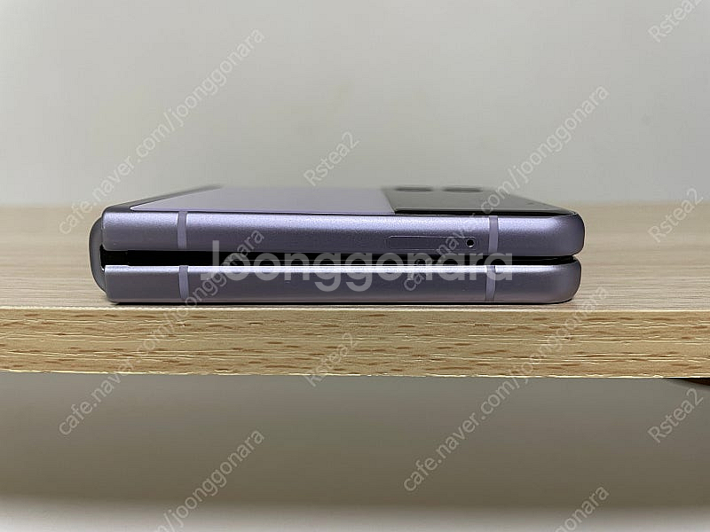 갤럭시 z플립3 라벤더 256gb 판매합니다--6