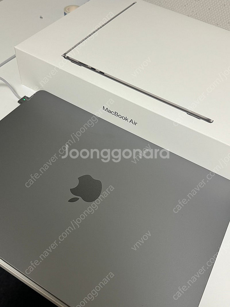 맥북 에어 15 M3 스페이스그레이 8코어 256GB ...--0