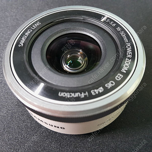 삼성 NX 16-50mm POWER ZOOM ED OIS 렌즈 팝니다.