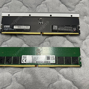 하이닉스/에센코어 DDR5-5600 32GB램+쏘쿨 B7화이트 방열판