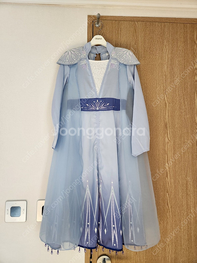 엘사 드레스 정품 140 외 3종 일괄판매--1