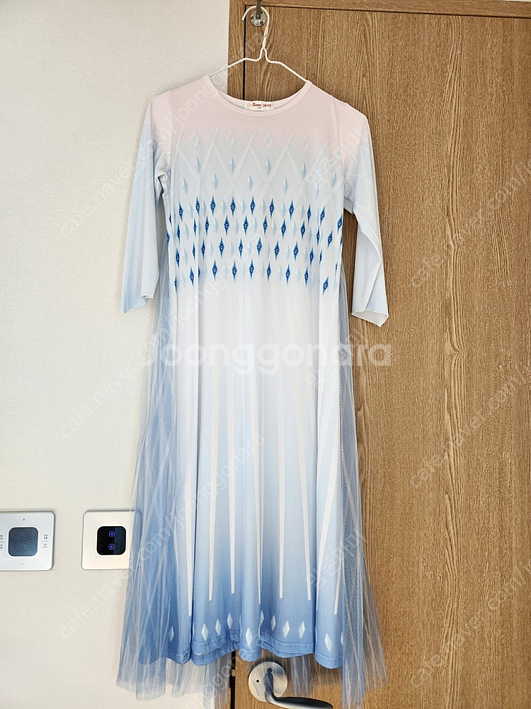 엘사 드레스 정품 140 외 3종 일괄판매--3