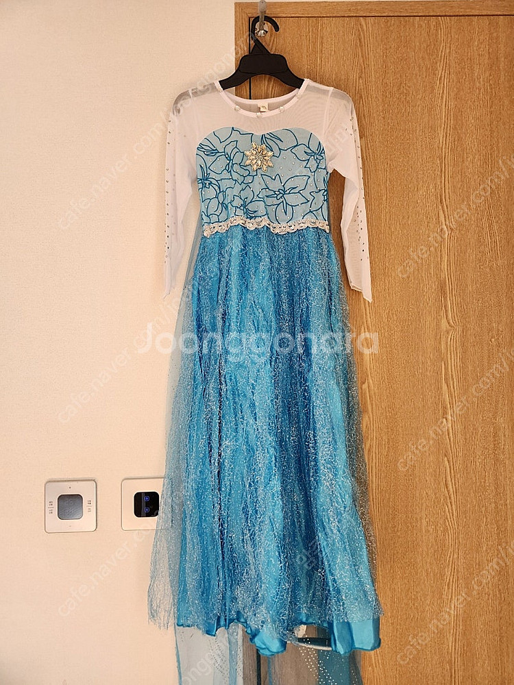 엘사 드레스 정품 140 외 3종 일괄판매--7