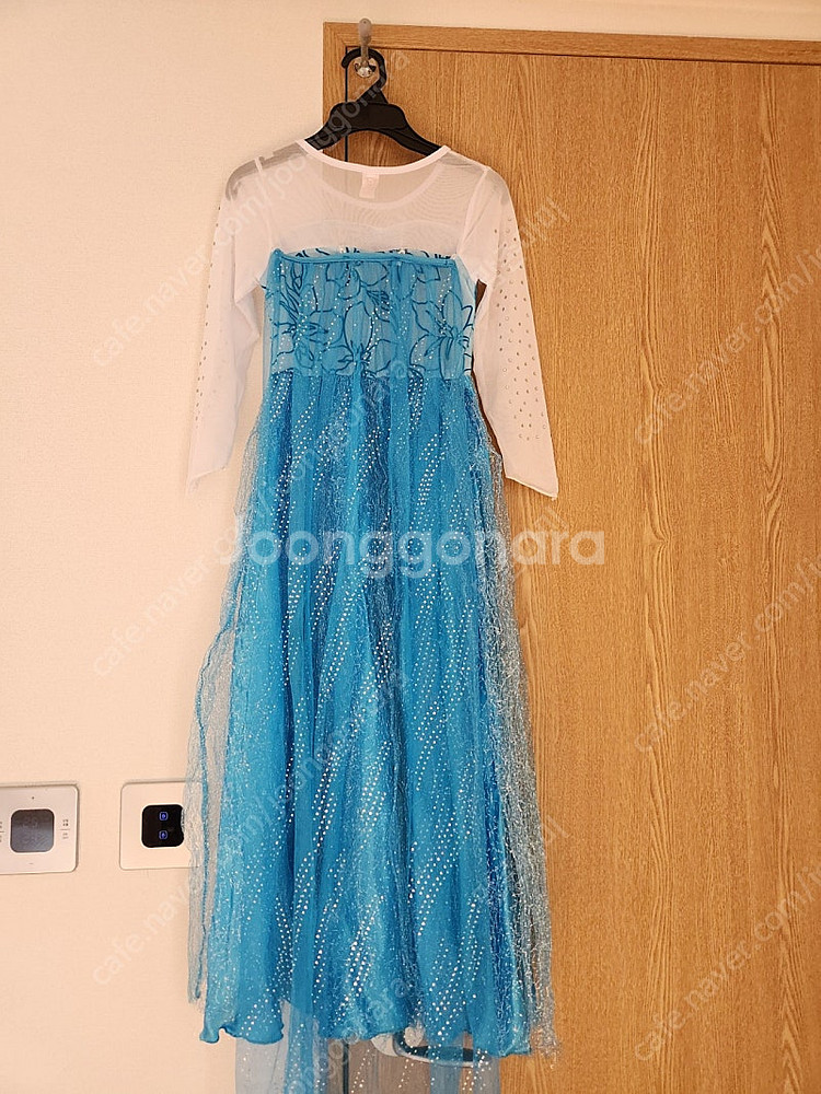 엘사 드레스 정품 140 외 3종 일괄판매--8