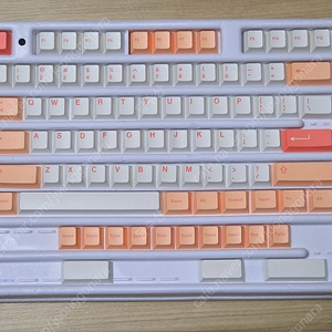 gmk peach n cream lite base 팝니다.