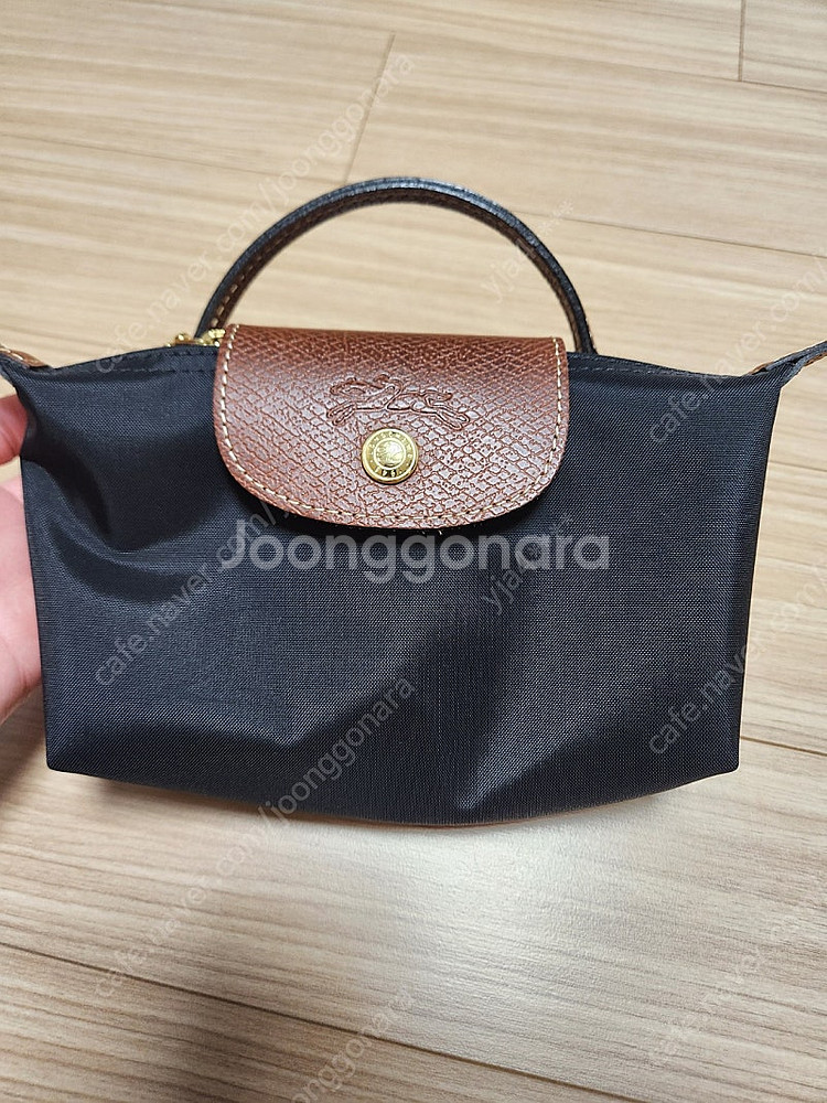 롱샴 르플리아쥬 블랙 파우치 판매해요--0
